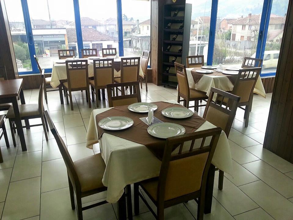 Hotel Ambasador Bahçallëk Esterno foto