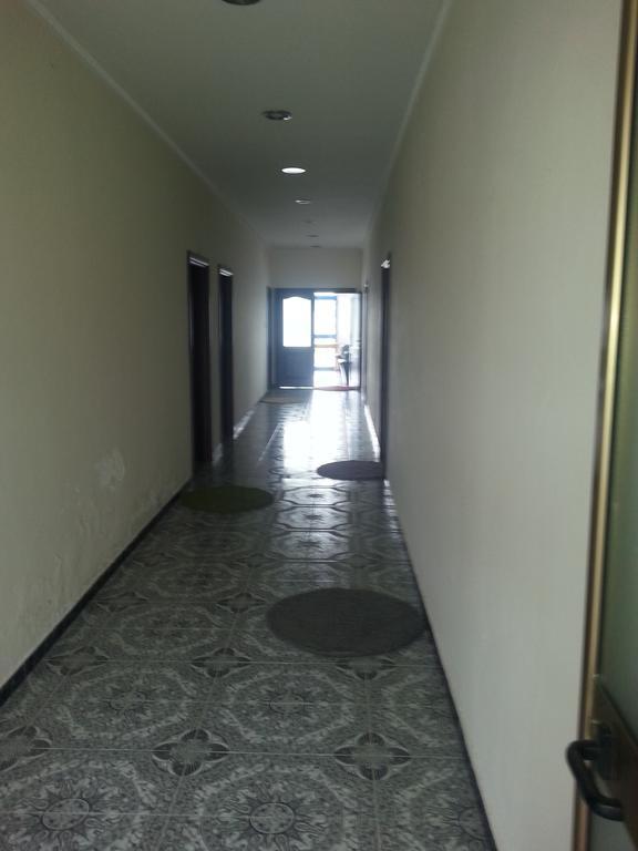 Hotel Ambasador Bahçallëk Esterno foto